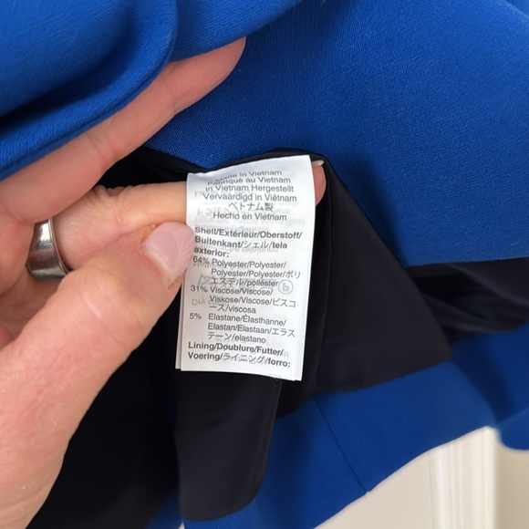 J. Crew Women's Blue Blazer size 4P - Picture 3 of 4